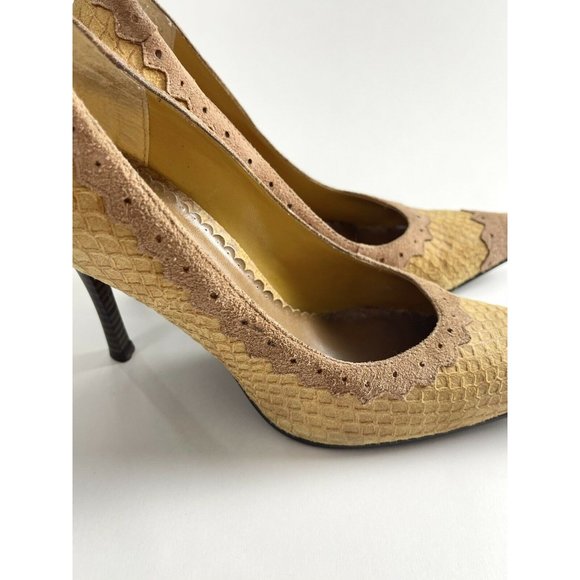 Women’s Lui Chiny Mustard Colored pointed pump heels - Picture 6 of 9